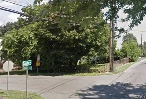 Galster Avenue, Salina, NY 13206