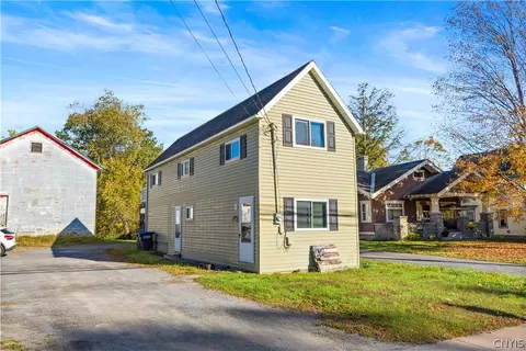 6821 Mcalpine St, Lyons Falls, NY 13368