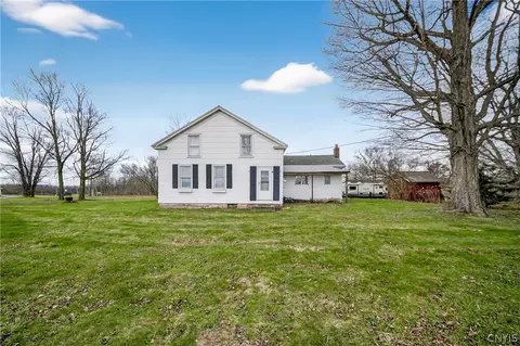 5284 State Route 31, Clay, NY 13041