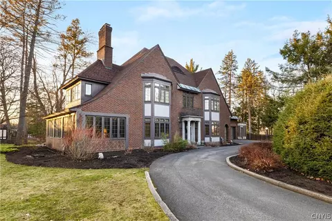 1113 Parkway E, Utica, NY 13501