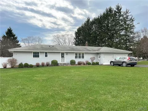 4438 Young Rd, Onondaga, NY 13215