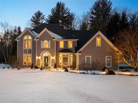 42 Ironwood Rd, New Hartford, NY 13413