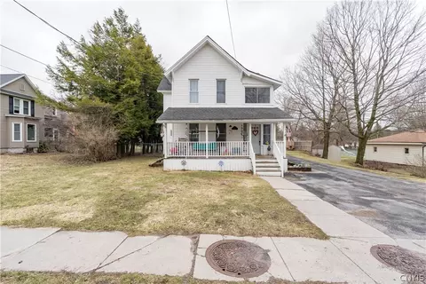 142 N Main St, Le Ray, NY 13612
