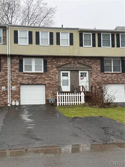 4176 Burningtree Rd # B, Liverpool, NY 13090