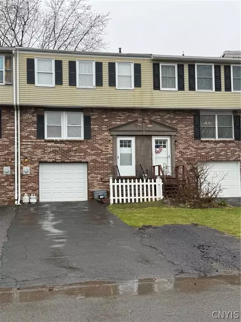 4176 Burningtree Rd # B, Liverpool, NY 13090