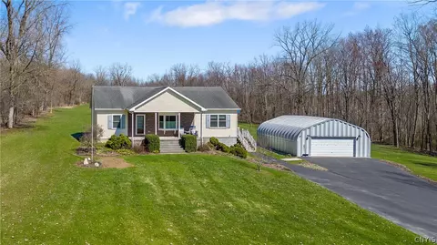 9883 Oneil Rd, Conquest, NY 13140