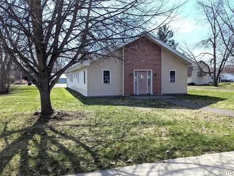 1508 Vienna Rd, Vienna, NY 13157