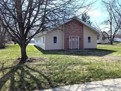 1508 Vienna Rd, Vienna, NY 13157