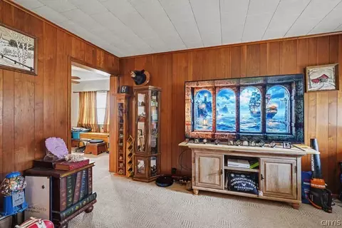 Entry Way - 549 State Rt 5s, German Flatts, NY 13407 photo 3 of 3