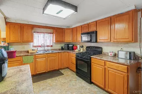 Kitchen - 549 State Rt 5s, German Flatts, NY 13407 photo 1 of 3