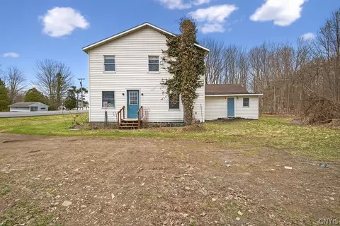 2286 State Route 104, Parish, NY 13131