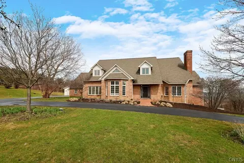 7603 Windsbury Cir, Manlius, NY 13104