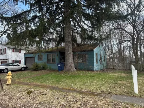 108 Byrne Pl, Syracuse, NY 13205