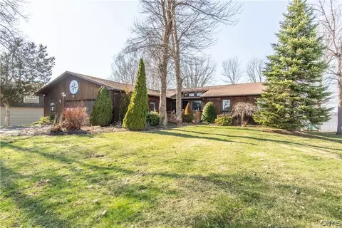 20949 Storrs Rd, Hounsfield, NY 13685