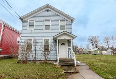 207 Kossuth St, Rome, NY 13440