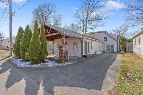 228 13th Ave, Vienna, NY 13157
