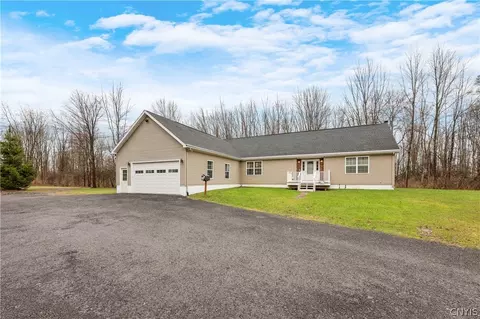 8759 Fergerson Rd, Cicero, NY 13039