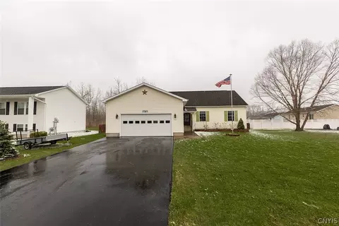 202 Lenox Ln, Lenox, NY 13032