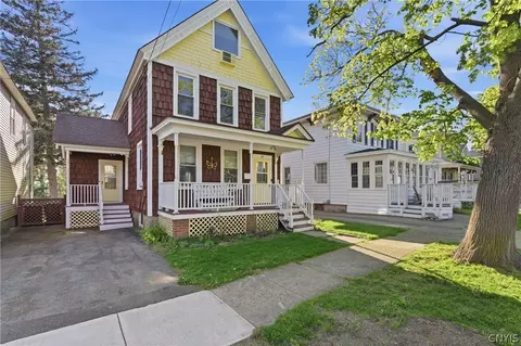 54 W 8th St, Oswego, NY 13126