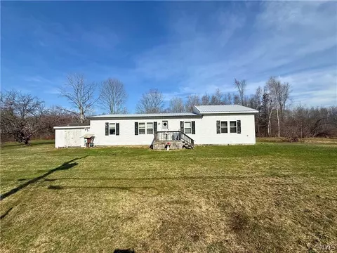 243 Bangall Rd, Parish, NY 13131