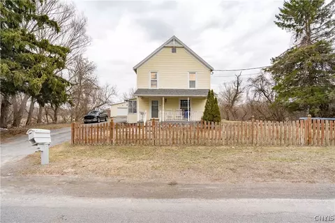 8746 Factory St, Le Ray, NY 13637
