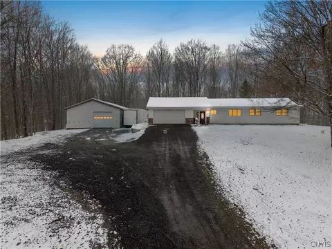 50 W Myers Rd, Oswego, NY 13126