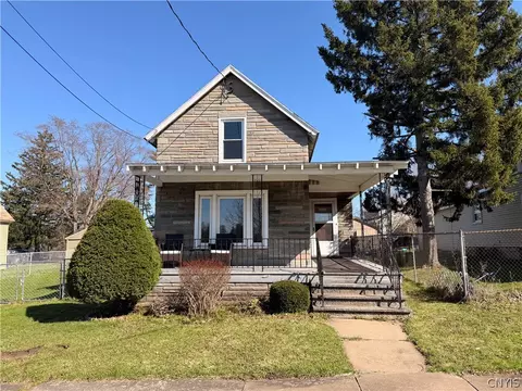 17 Dudley Ave, Whitestown, NY 13495