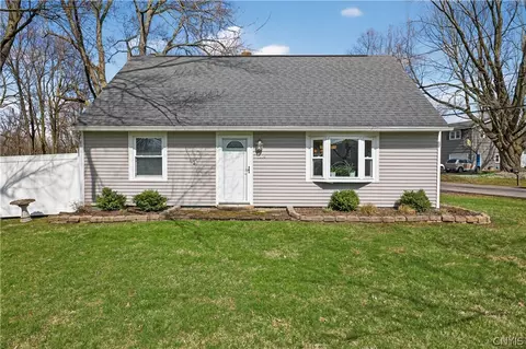 1214 Cold Springs Rd, Salina, NY 13088