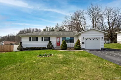 60 Hollywood Dr, Whitestown, NY 13492