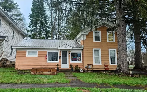 406 Main St, Schroeppel, NY 13135