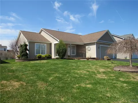 8706 Lavender Ln, Cicero, NY 13039