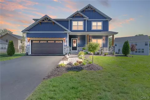 3380 Hickory Knoll Ln, Lysander, NY 13027