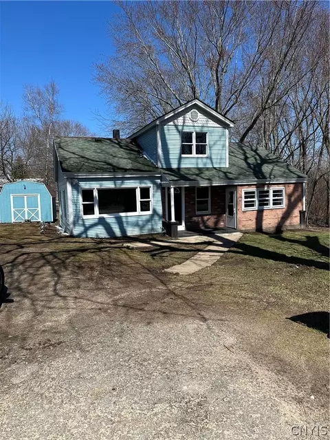 1204 Middle Rd, Scriba, NY 13126