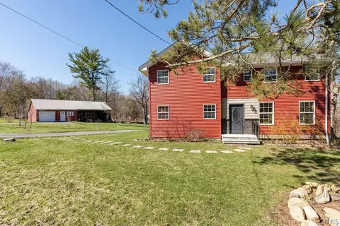 1521 Gunbarrel Rd, Van Buren, NY 13027