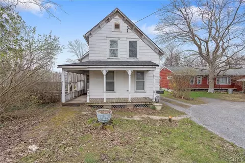 1229 Tulip St, Salina, NY 13090