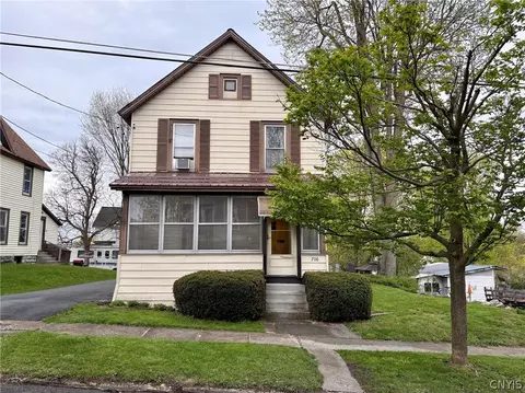 706 Hancock St, Watertown, NY 13601