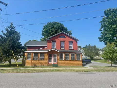 220 Water St, Watertown, NY 13601