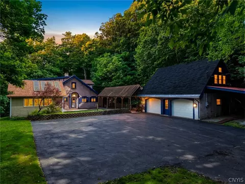 321 Rockwell Rd, Onondaga, NY 13120