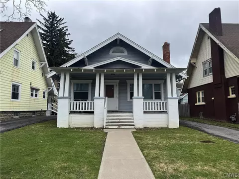 26 Greenwood Ct, Utica, NY 13501