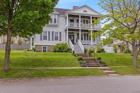 54 W 5th St, Oswego, NY 13126