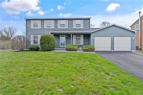 105 Mercury Cir, Salina, NY 13088