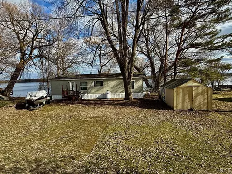 3816 County Route 6, Hammond, NY 13646