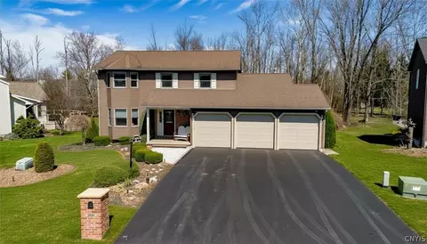 4320 Lazybrook Cir, Liverpool, NY 13088