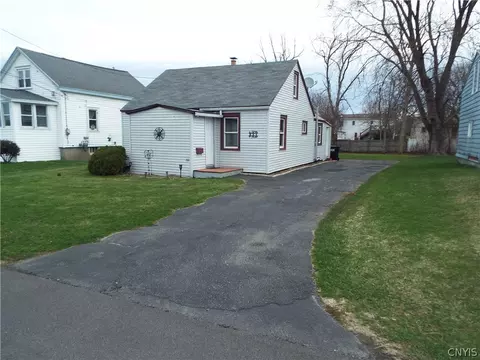 624 Plymouth Ave, Salina, NY 13211