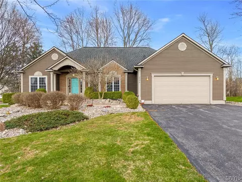 8394 Twin Flowers Rd, Lysander, NY 13027