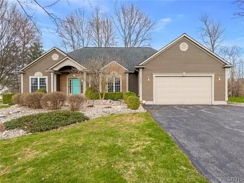 8394 Twin Flowers Rd, Lysander, NY 13027