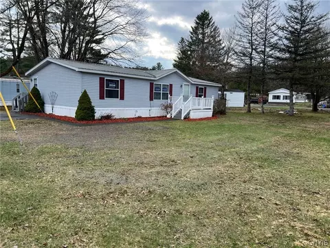 6 Mapledale Acres, Trenton, NY 13301