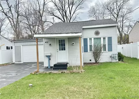 411 Boston Rd, Salina, NY 13211