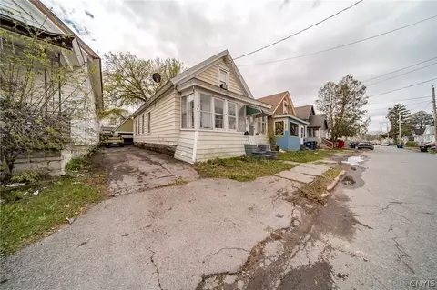 113 Lawrence St, Syracuse, NY 13208