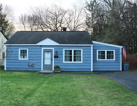 22 Waterbury Dr, Syracuse, NY 13212